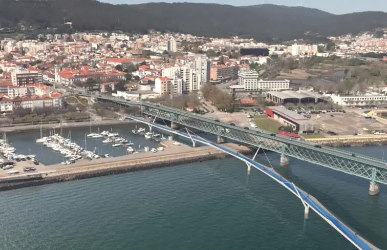 Projeto da nova ponte pedonal sobre o rio Lima, em Viana do Castelo.
